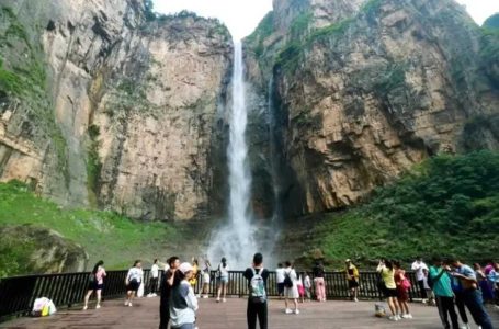 تبلیغات چینی ها درباره بلندترین آبشار آسیا دروغ از آب درآمد/ عکس
