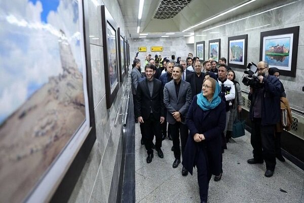 نمایشگاه عکس رومانی در مترو تهران - خبرگزاری مهر | اخبار ایران و جهان