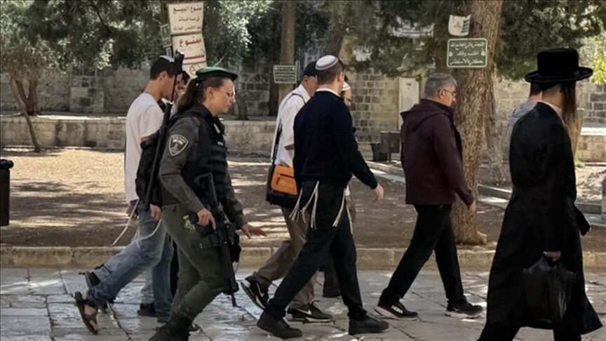 غیرقانونی ورود غیرقانونی صدها شهرکنشین به مسجد الاقصی