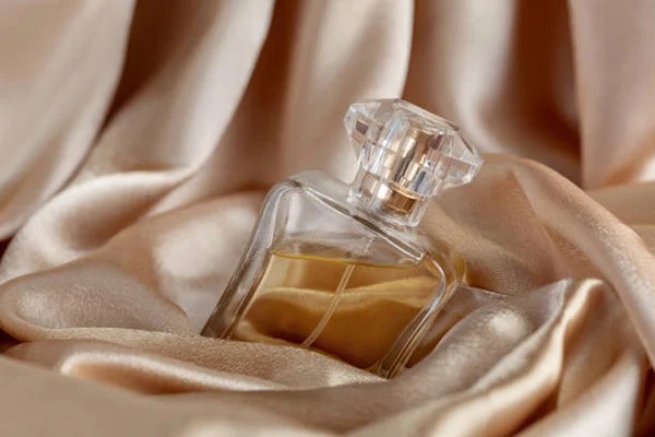 روش‌های صحیح نگهداری عطر برای حفظ کیفیت
